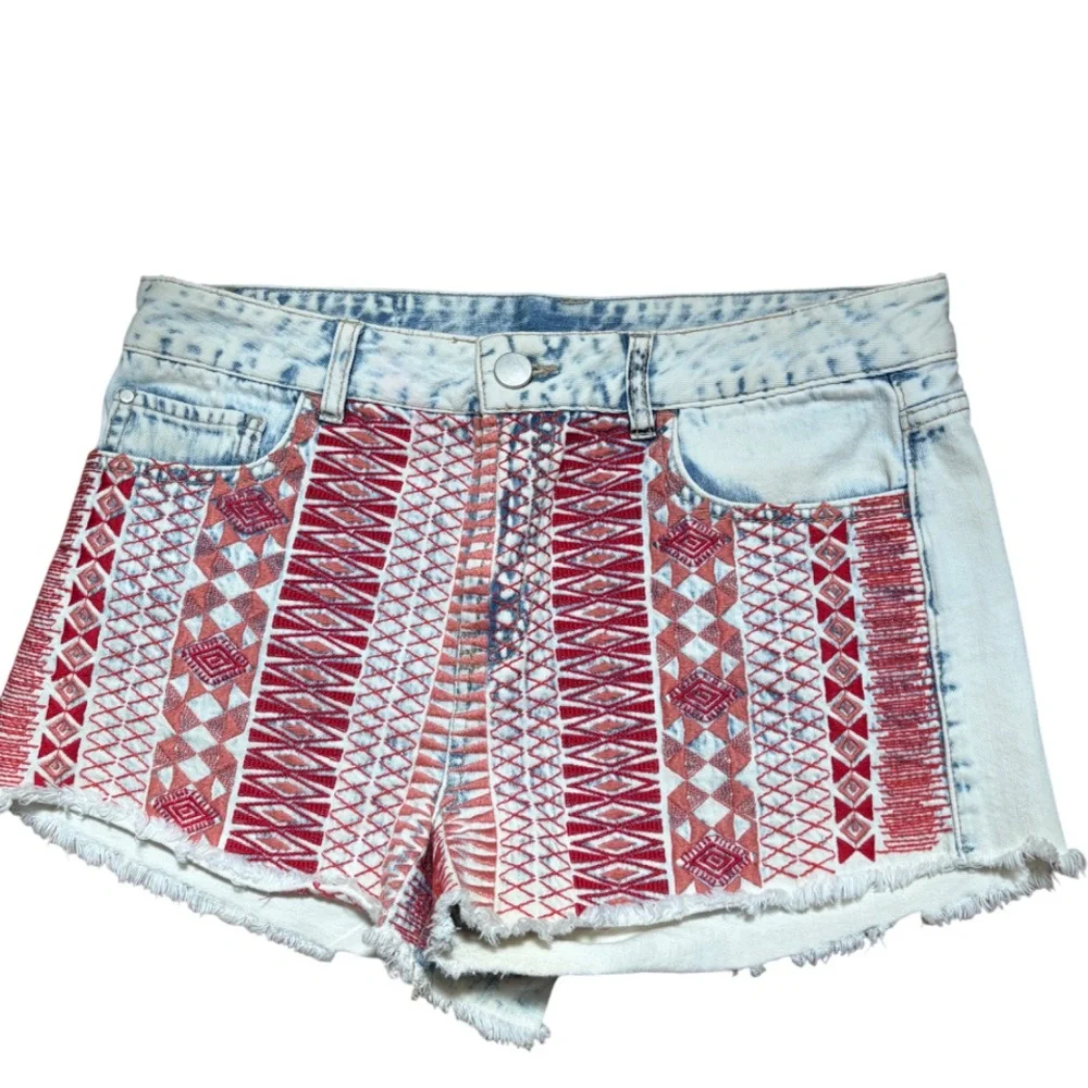Design Lab Lord & Taylor Red Patterned Jean Shorts - Picture 1 of 5
